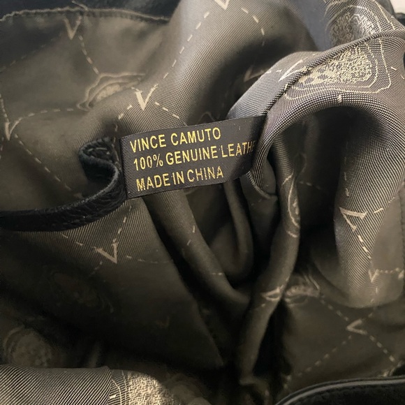 ***"Vince Camuto" Black Leather Shoulder Bag~Slouchy Design 🖤 - Picture 10 of 11